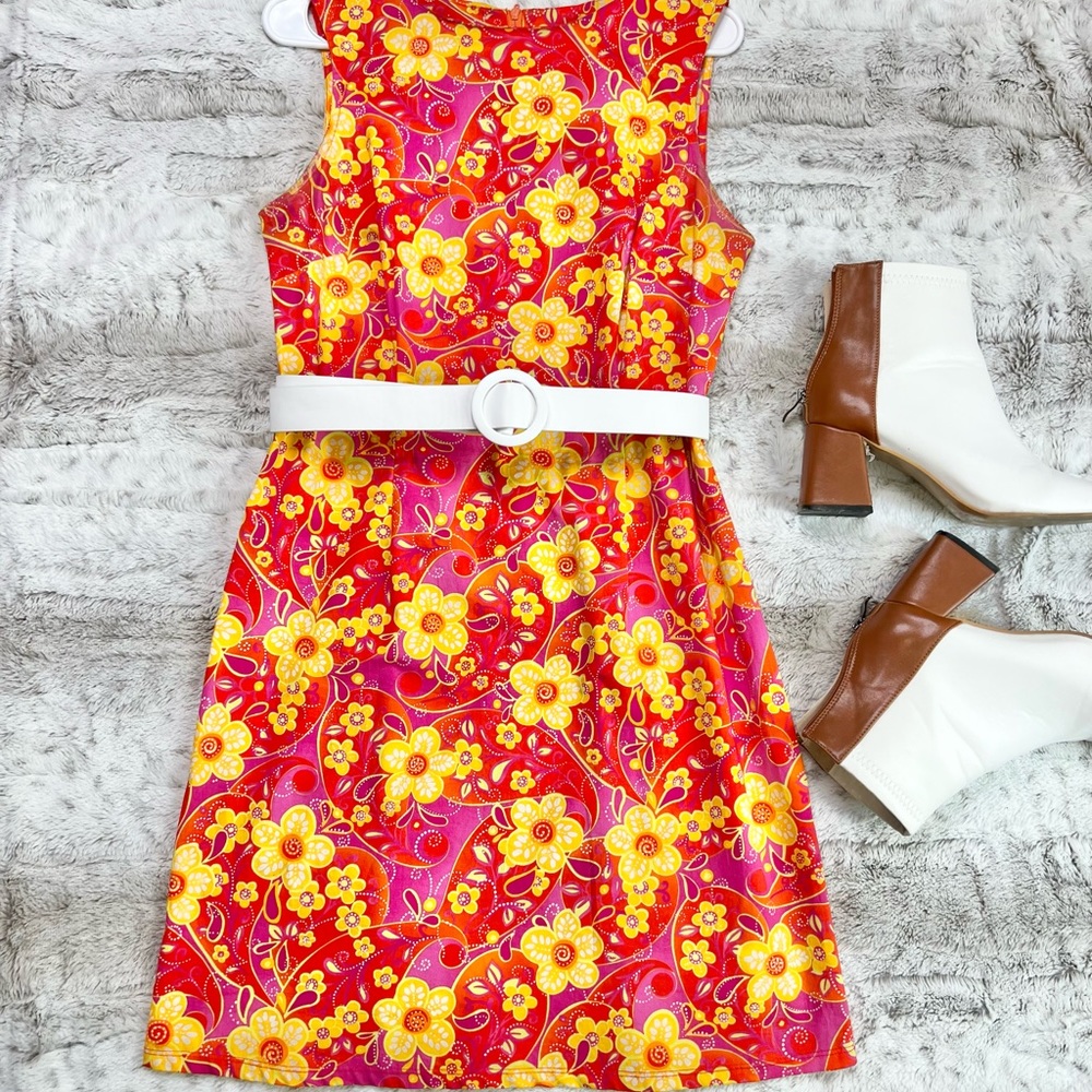 Groovy flower power 60’s mod dress
